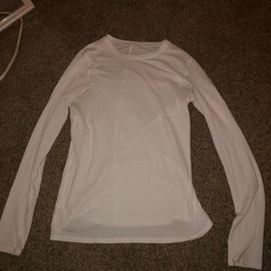 WHITE LULULEMON TOP
